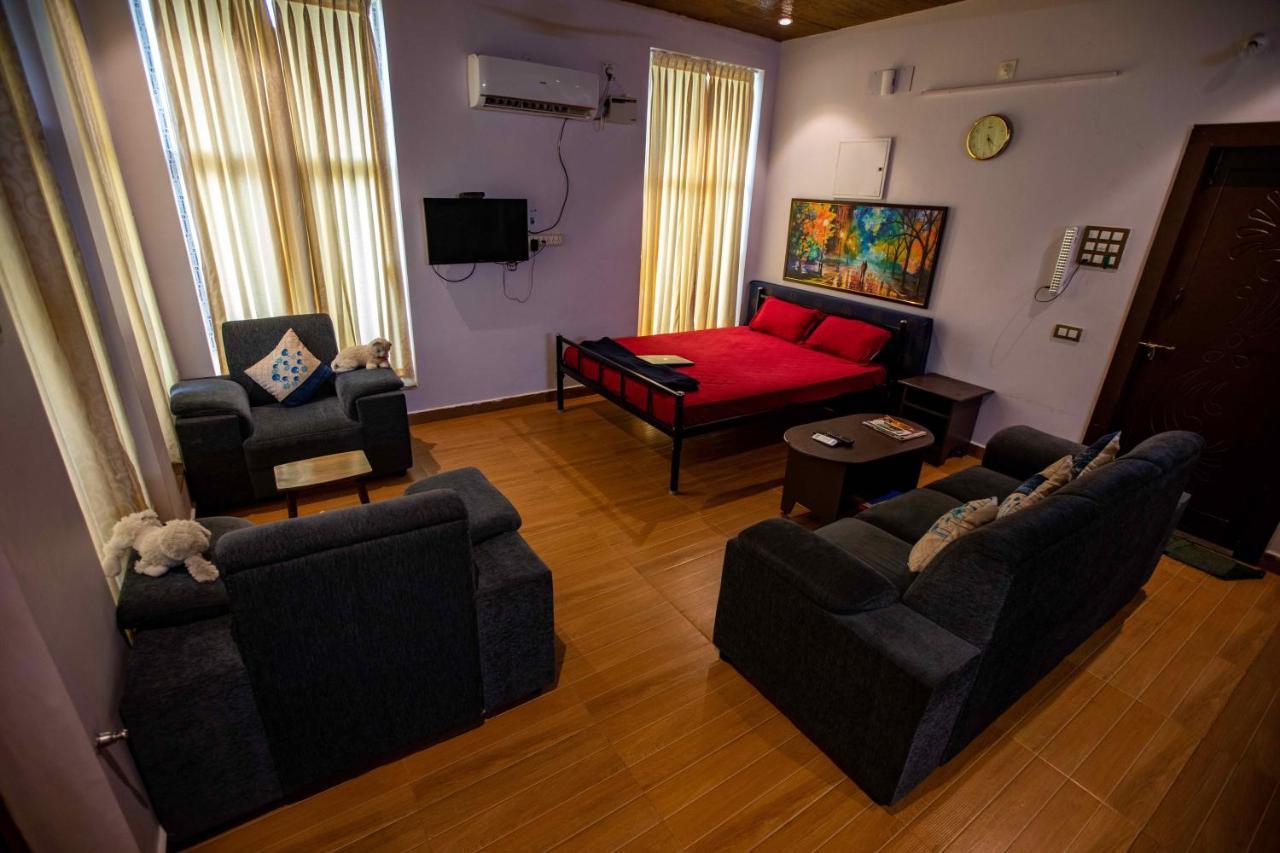 Waves Beach House Pondicherry Exterior foto